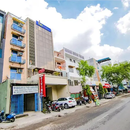 Отель Divine Residency By Jmd Group Near Yashobhoomi & Delhi Igi Airport